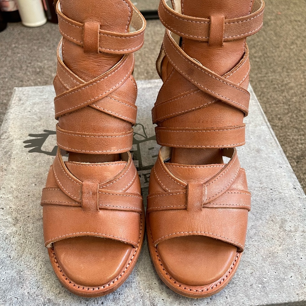 Freebird claw Shoes size 9